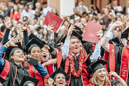 учиться за границей